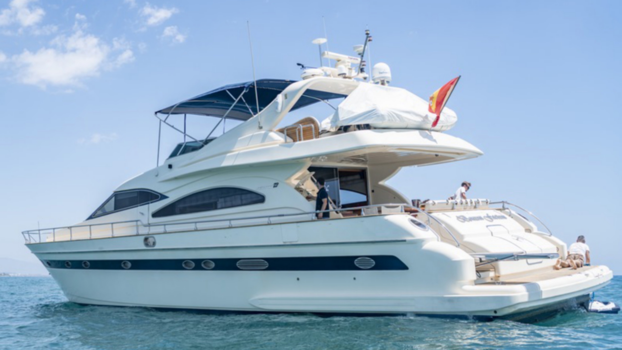 for-rent-yacht-astondoa-72glx-in-puerto-banus-marbella-0002