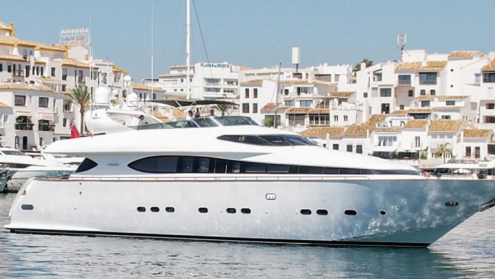 for-rent-yacht-malex-in-puerto-banus-marbella-0002